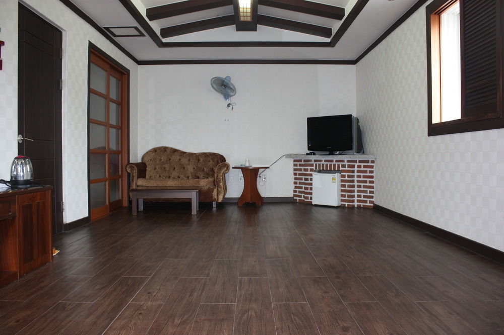 Bali Motel Tedzson Kültér fotó